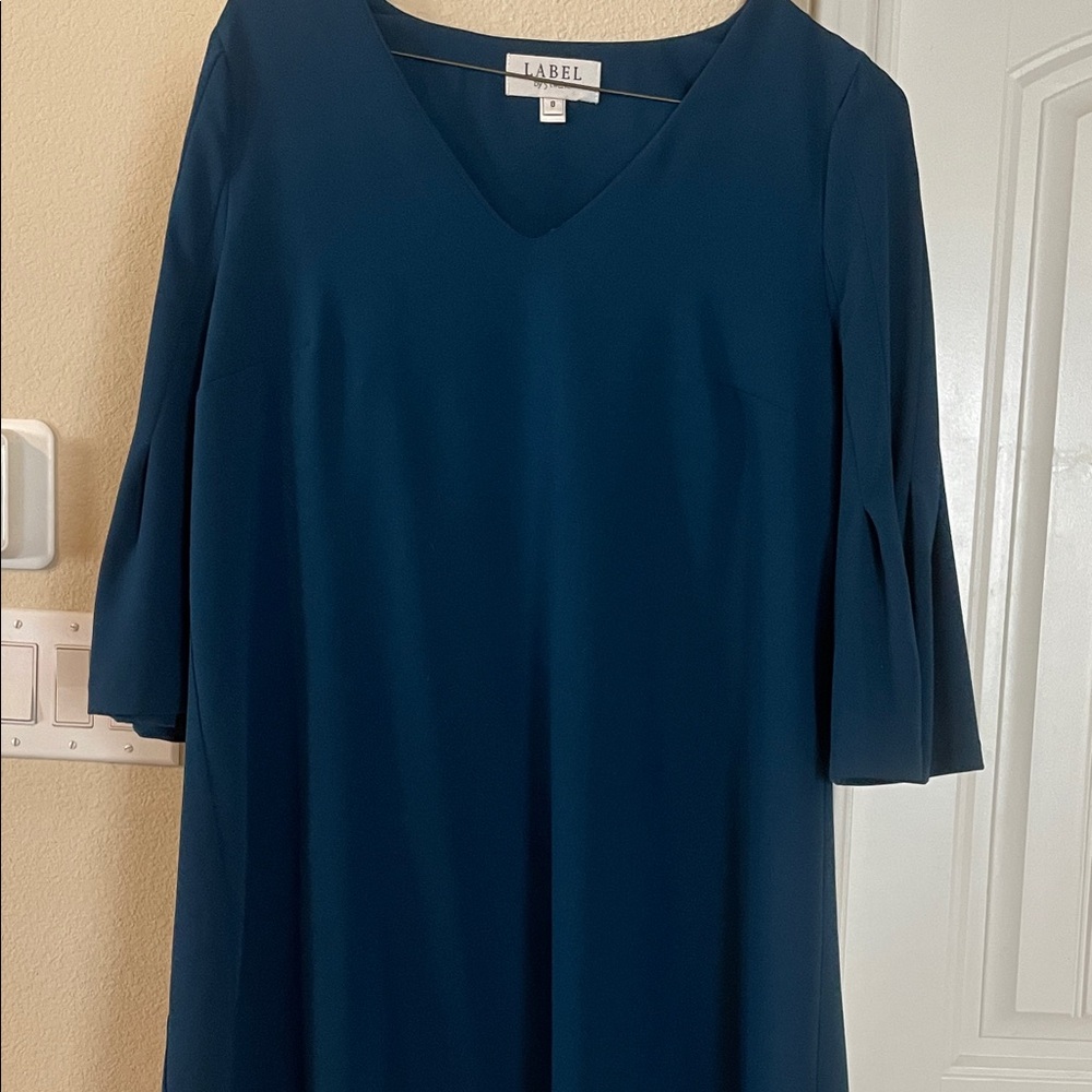 Elegant Teal V-Neck Dress